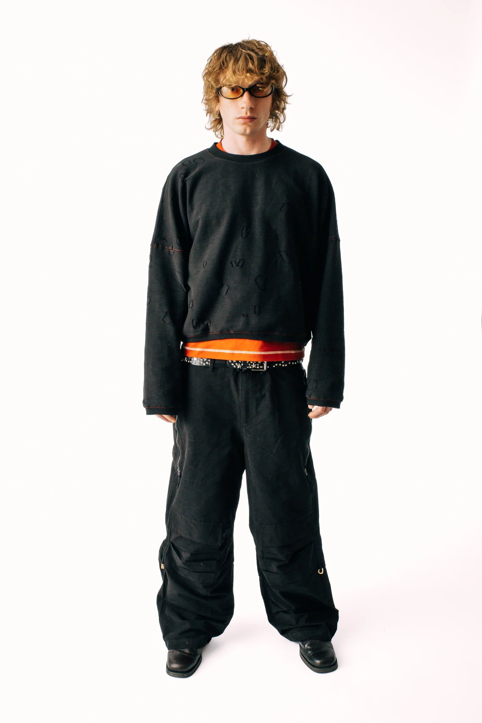 Distressed Crewneck Black