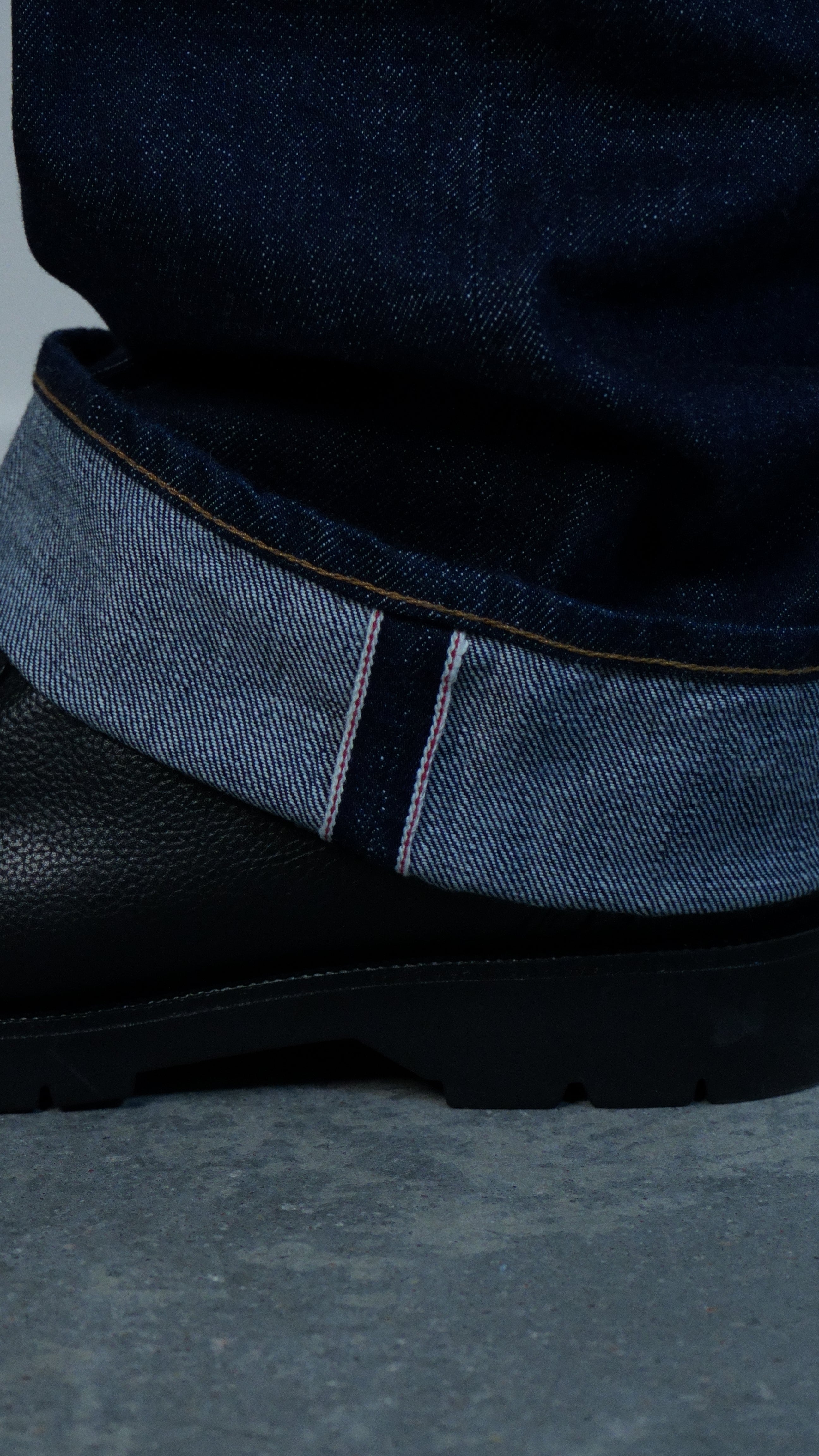 Woven Selvedge Denim Straight-Leg Jeans