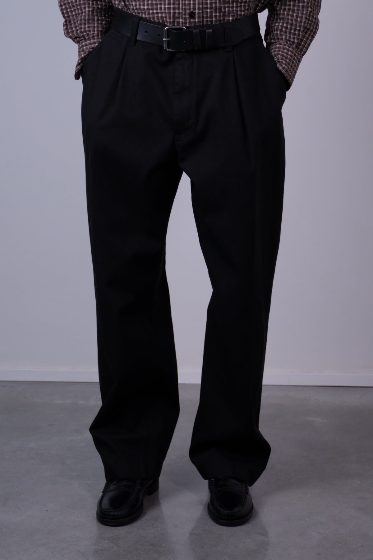 Volda Pleated Cotton Twill Trouser Black