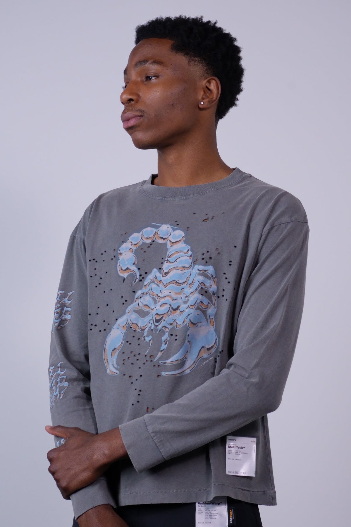 MothTech™ Long Tee Faded Black ScorpSleece
