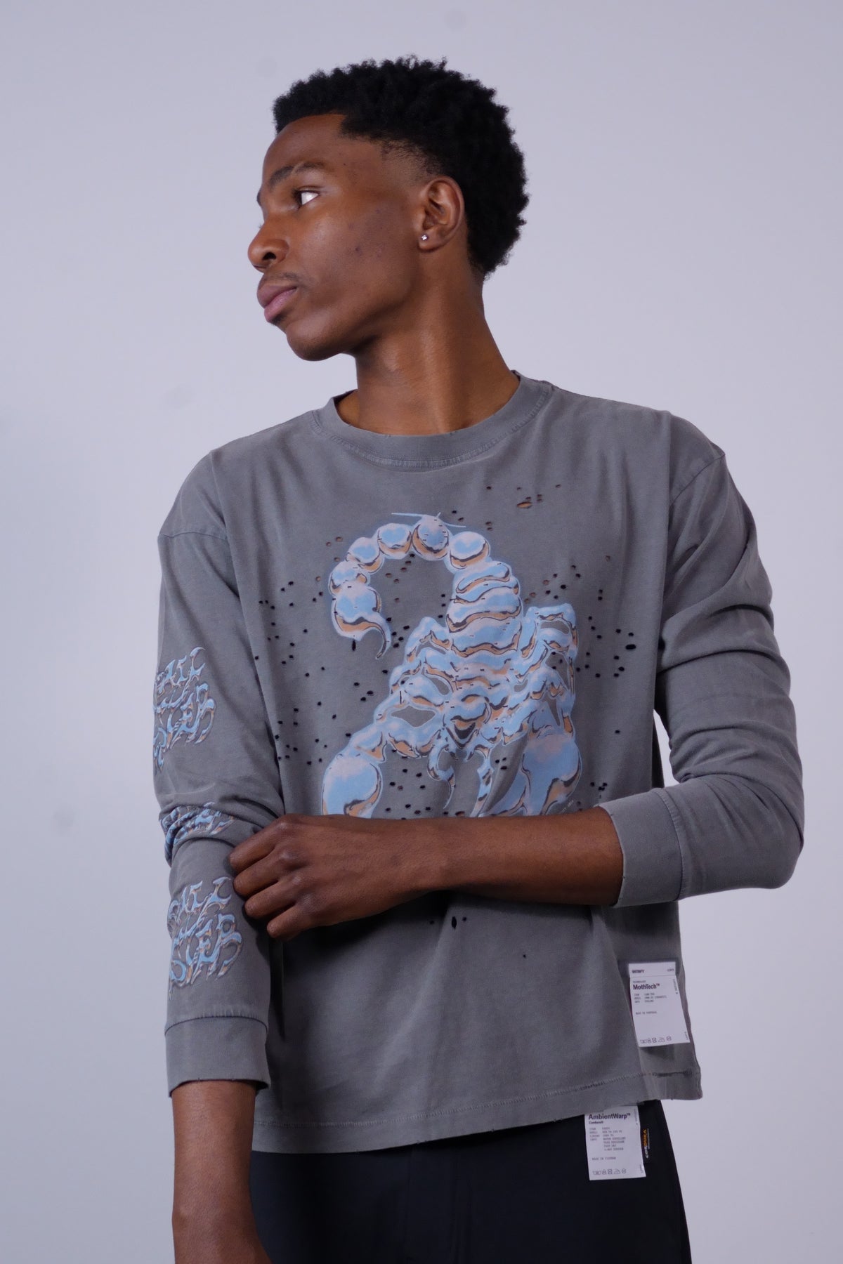 MothTech™ Long Tee Faded Black ScorpSleece