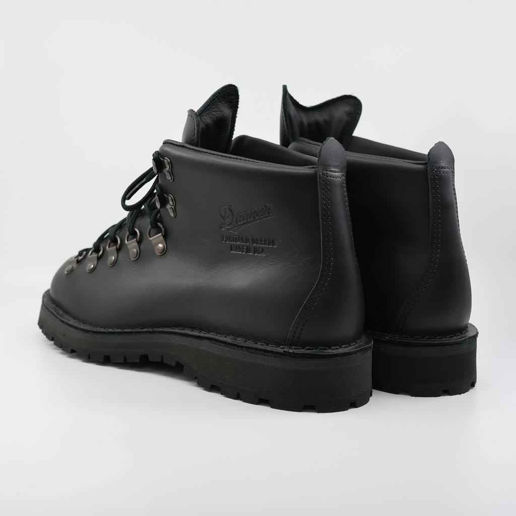 Mountain Light Black