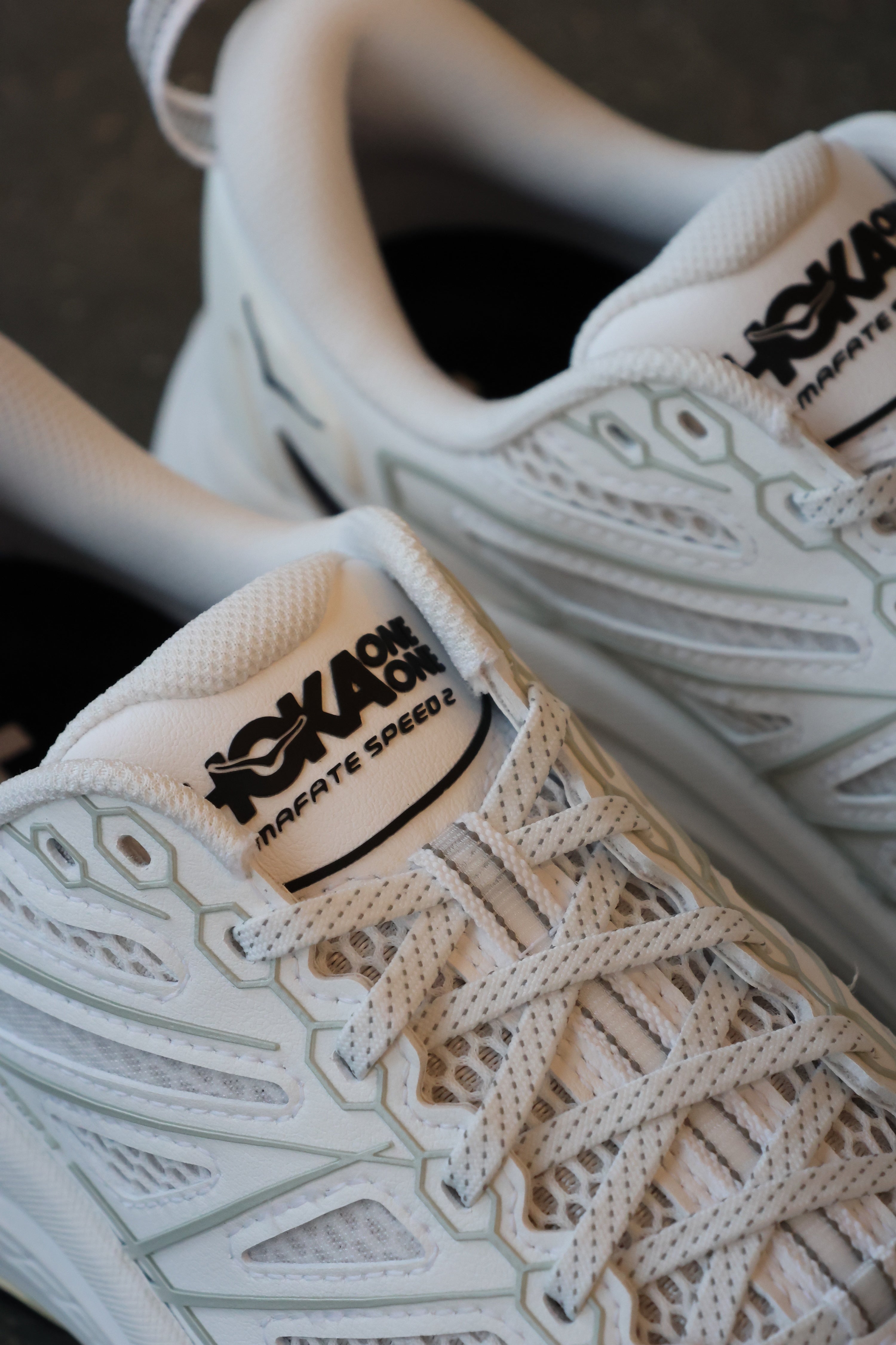HOKA U Mafate Speed 2 TS Frost/Grout – A-Priori