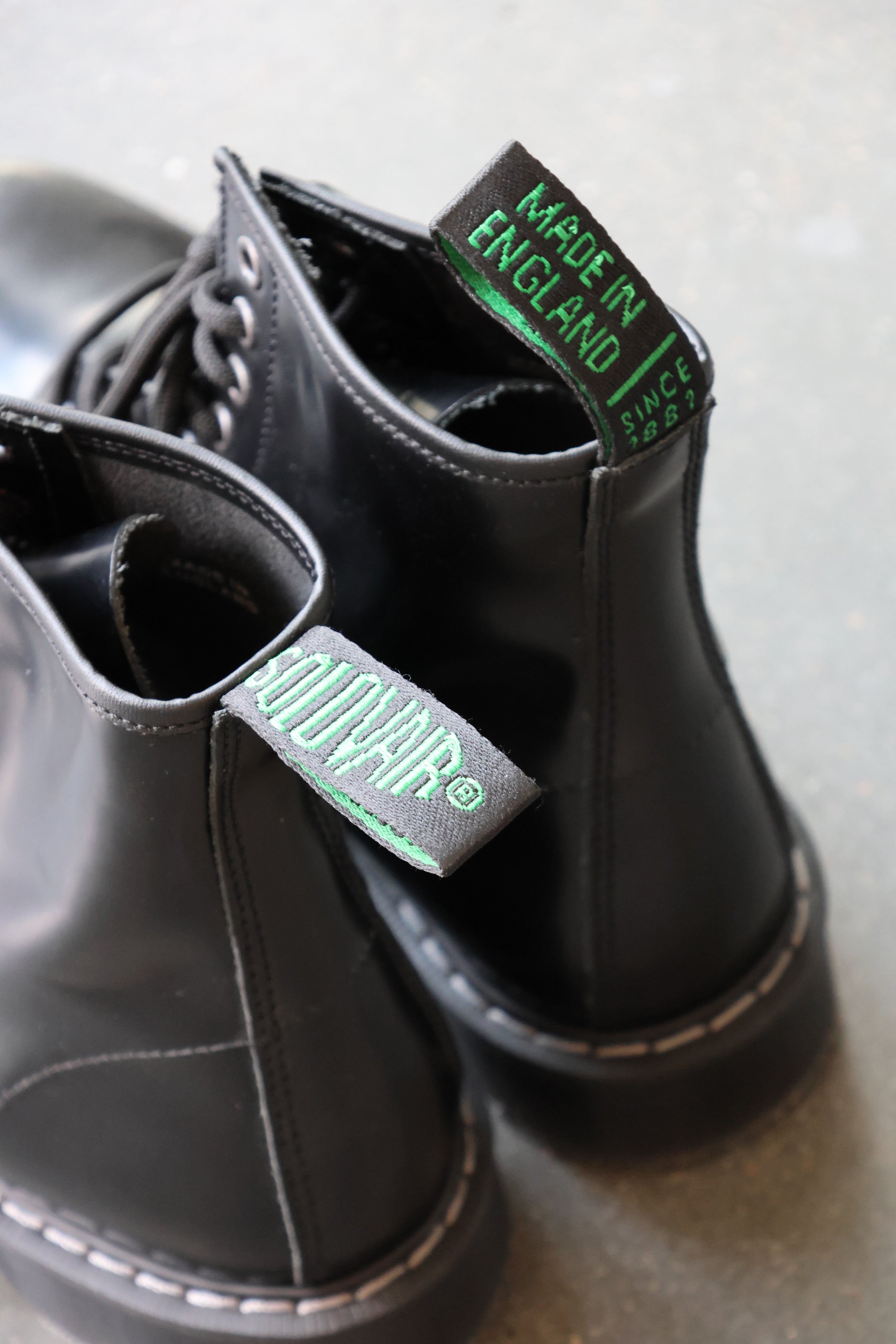 Black Hi-Shine 8 Eye Derby Boot