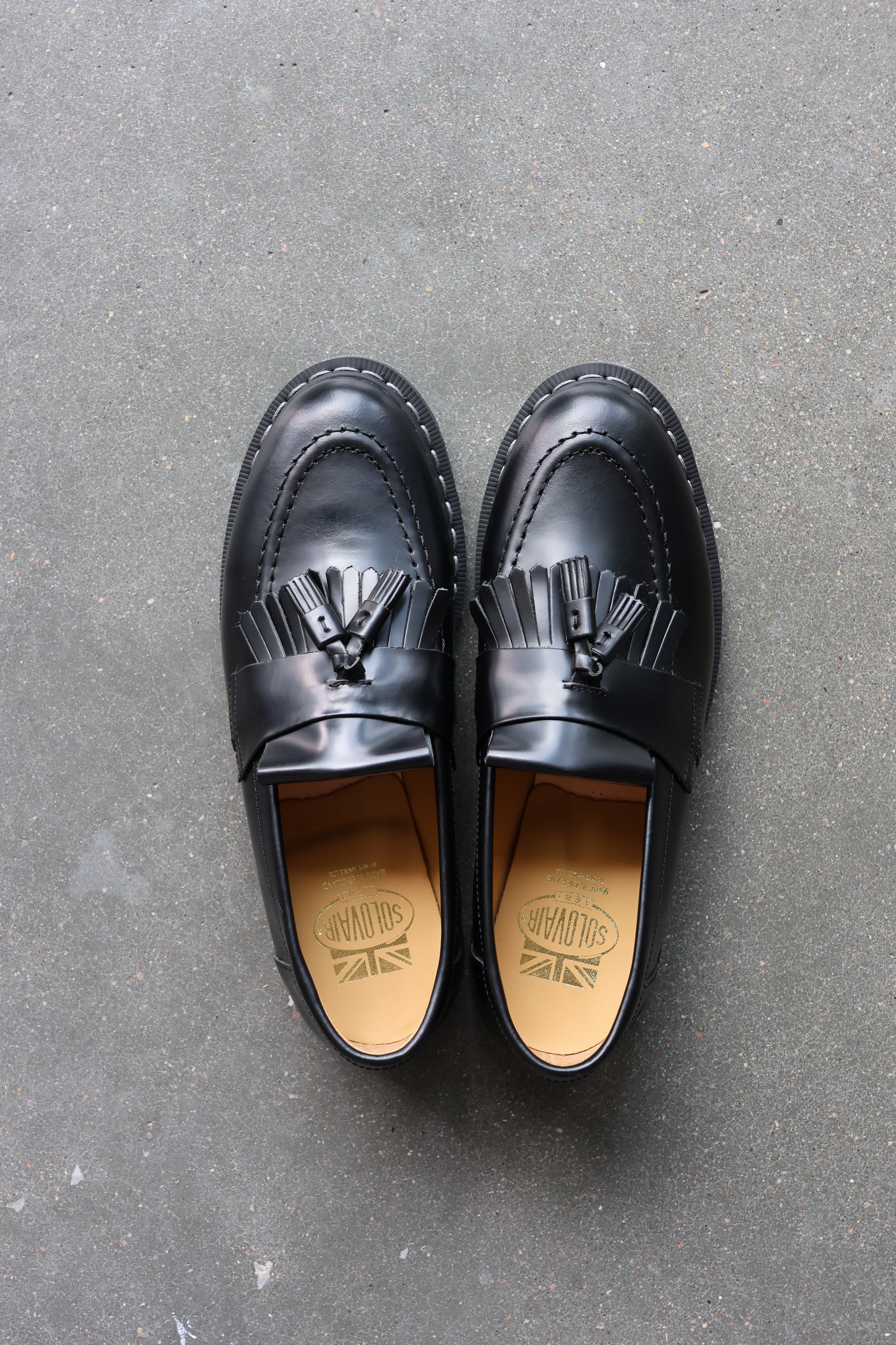 Black Hi-Shine Tassel Loafer