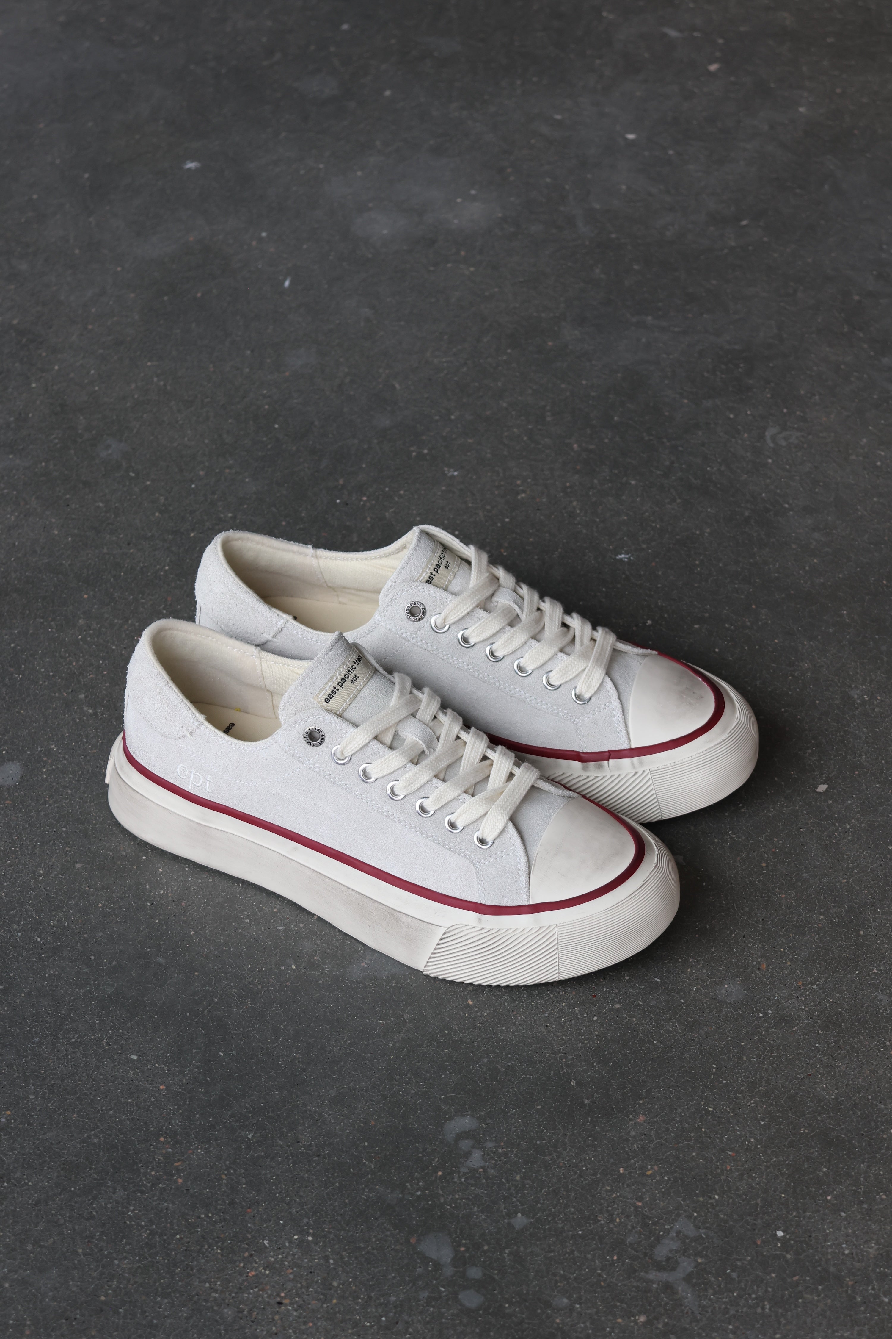 DIVE VNTG cream red