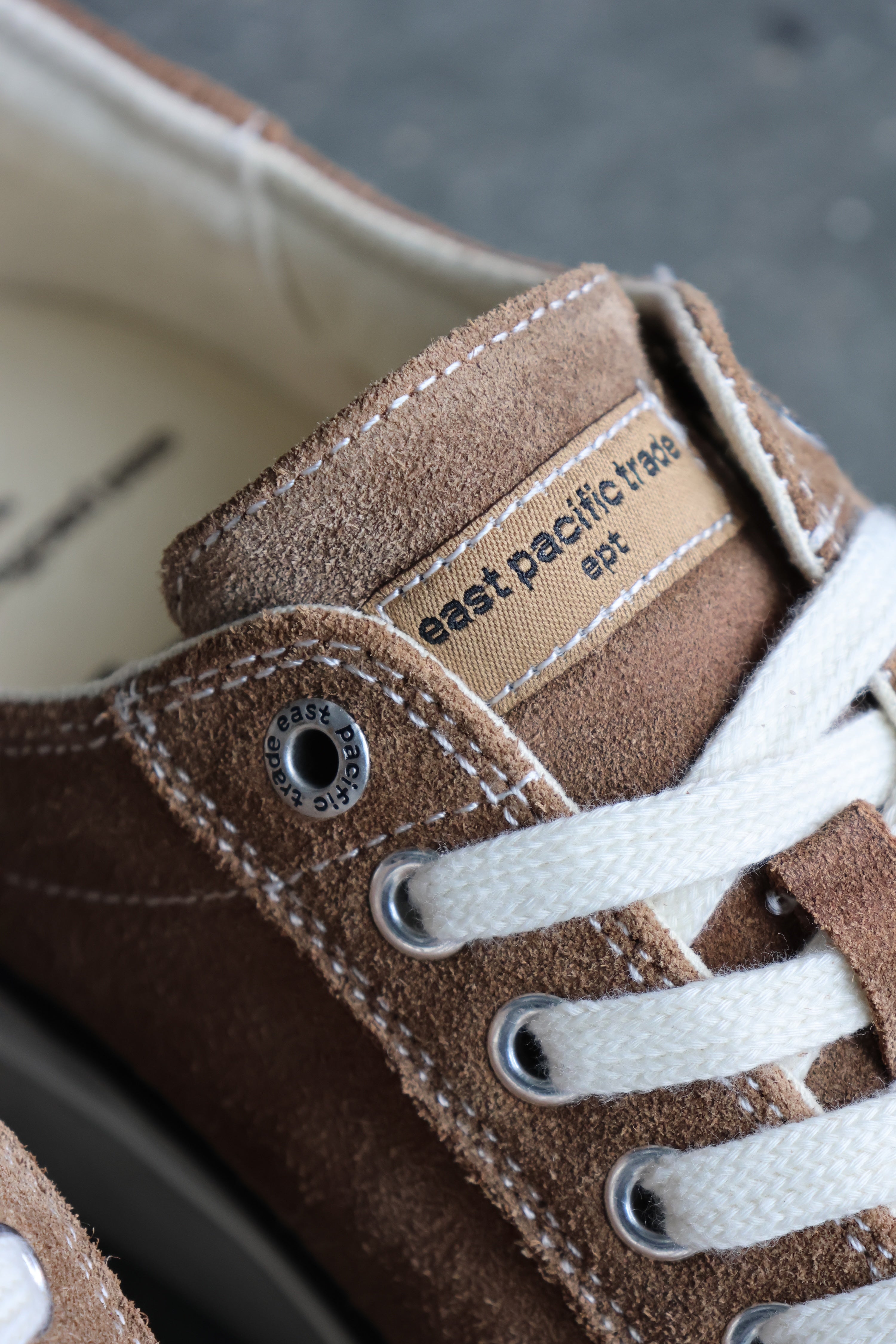 DIVE VNTG brown black