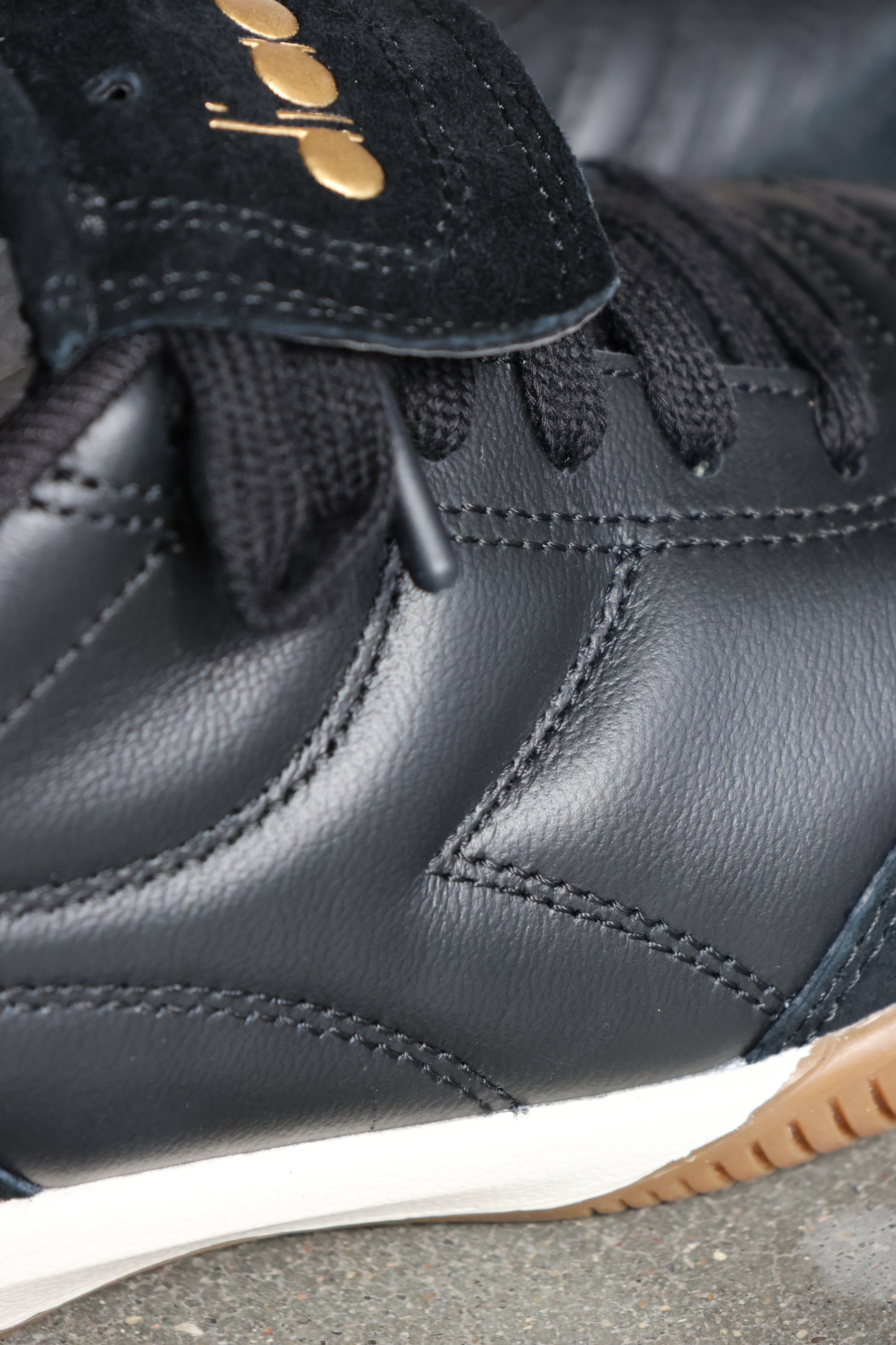 Gold Indoor Black