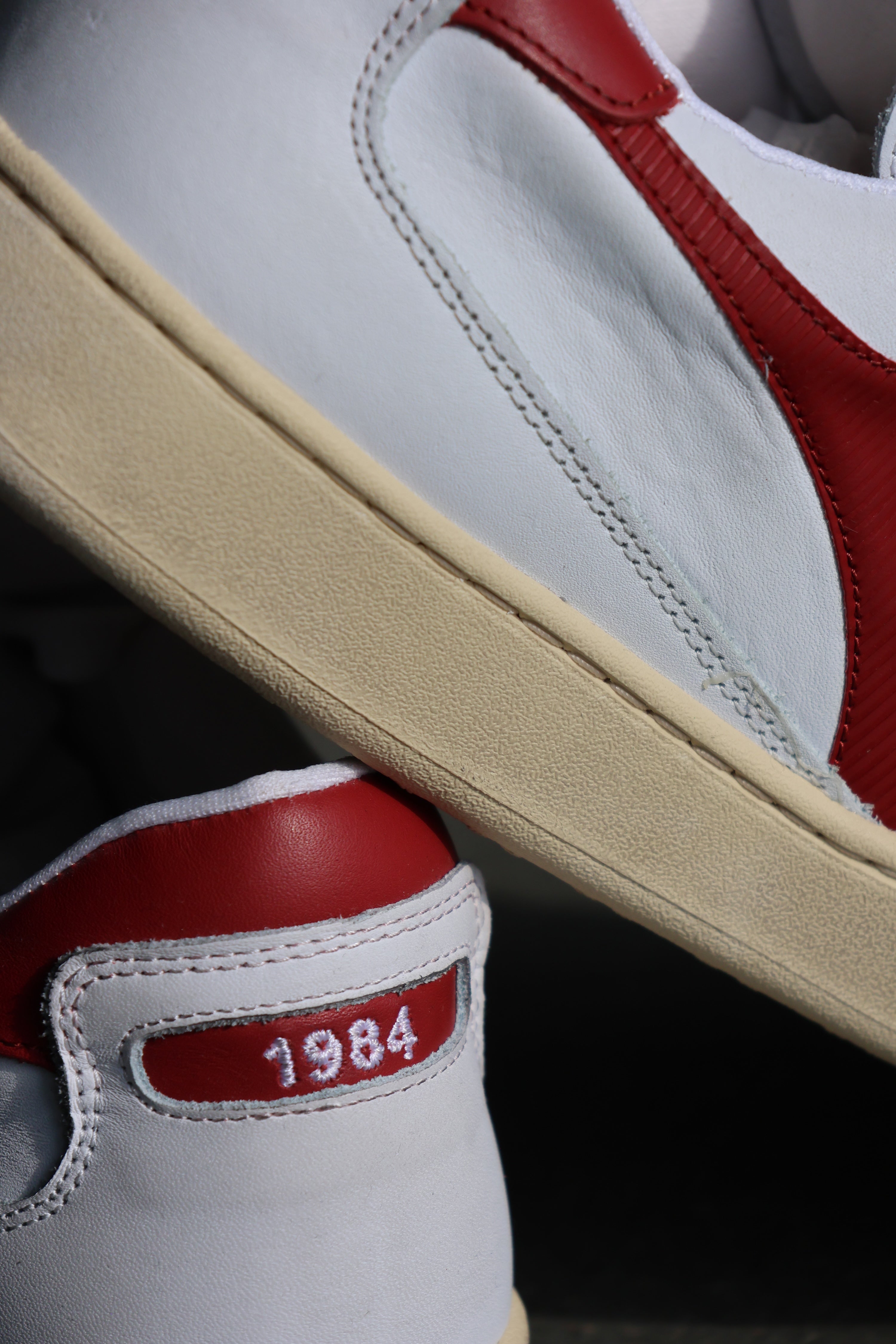 Mi Basket Low Used White/Garnet