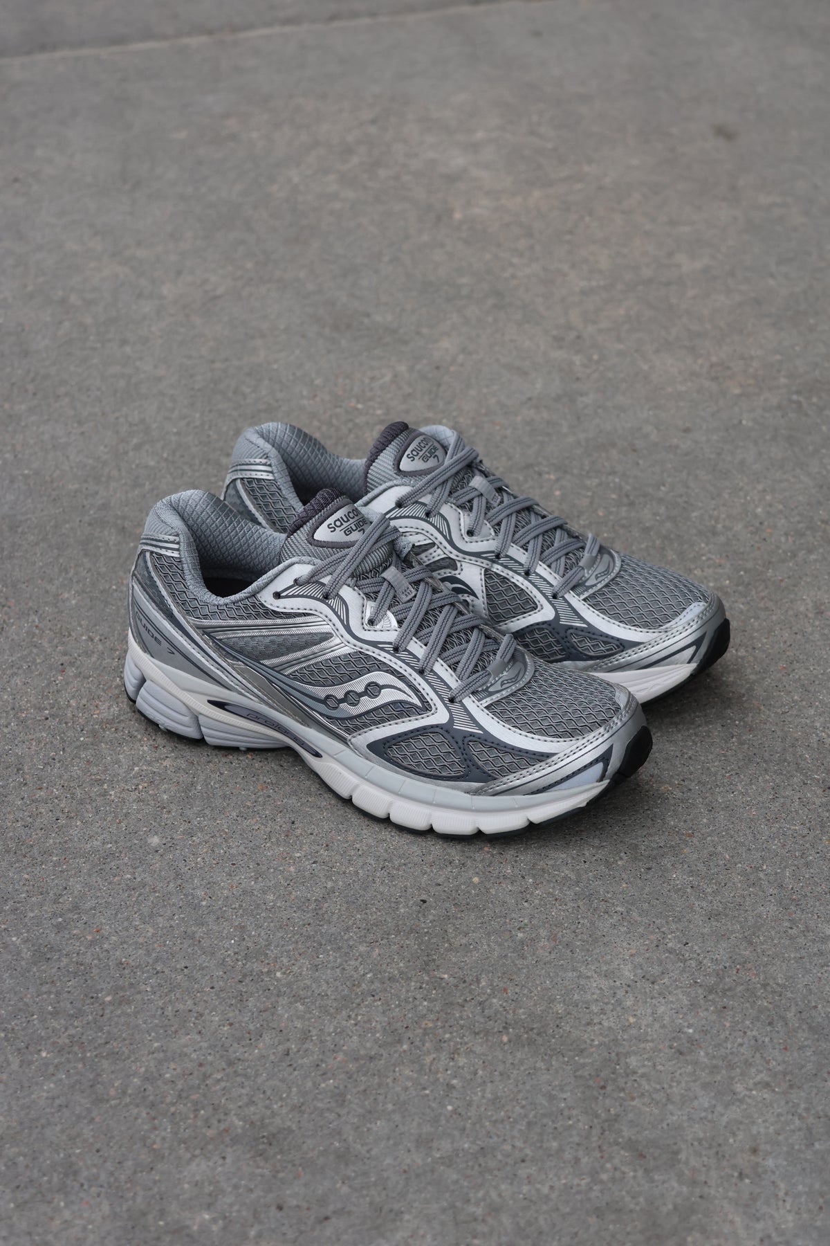 Saucony Progrid Guide 7 Men 9.5/Women 11 Running Shoes. Gorgeous Colorway! Saucony ProGrid Guide 7 Running Shoes (For Men and Women  main image 4
