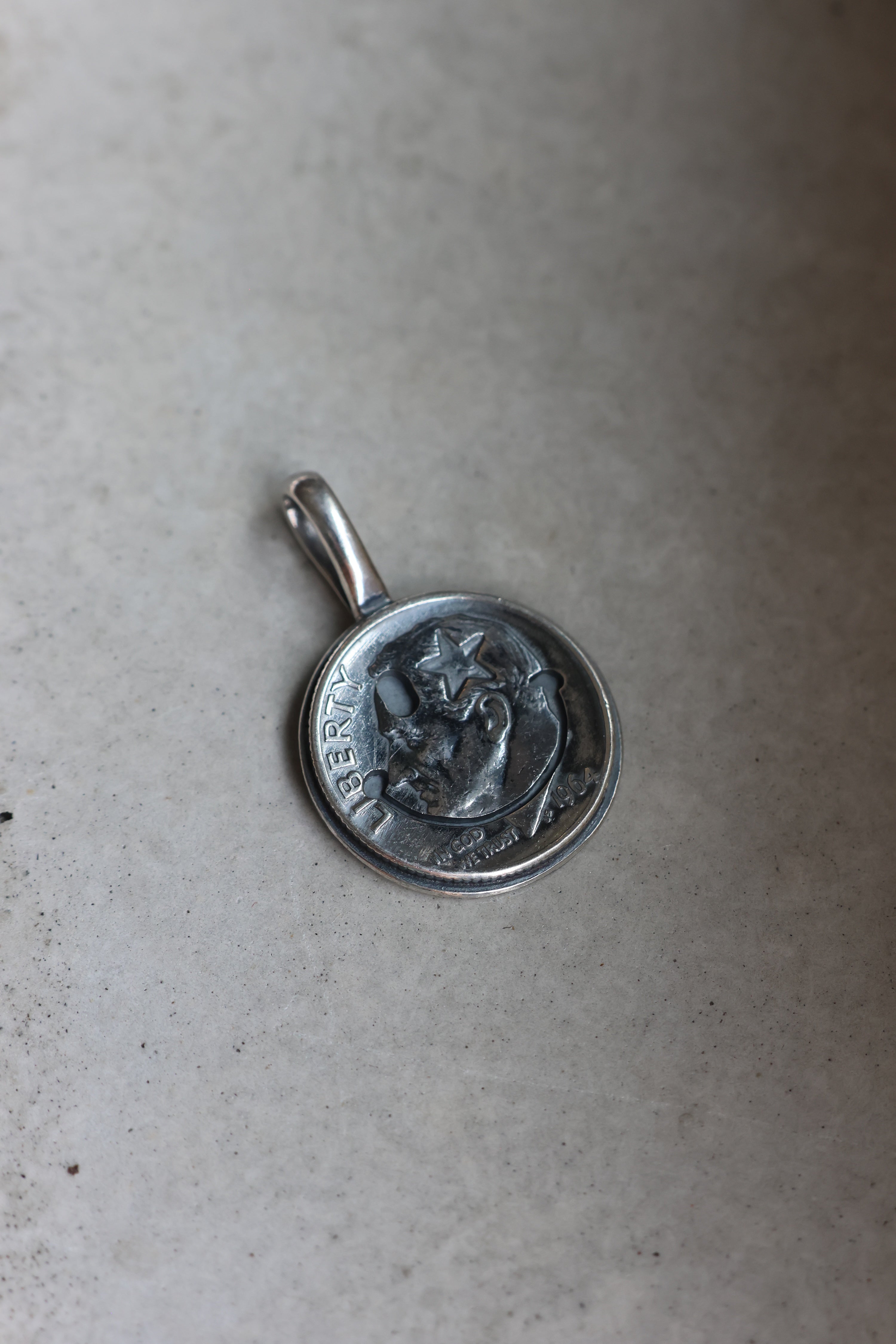 10¢ Star Smile Pendant