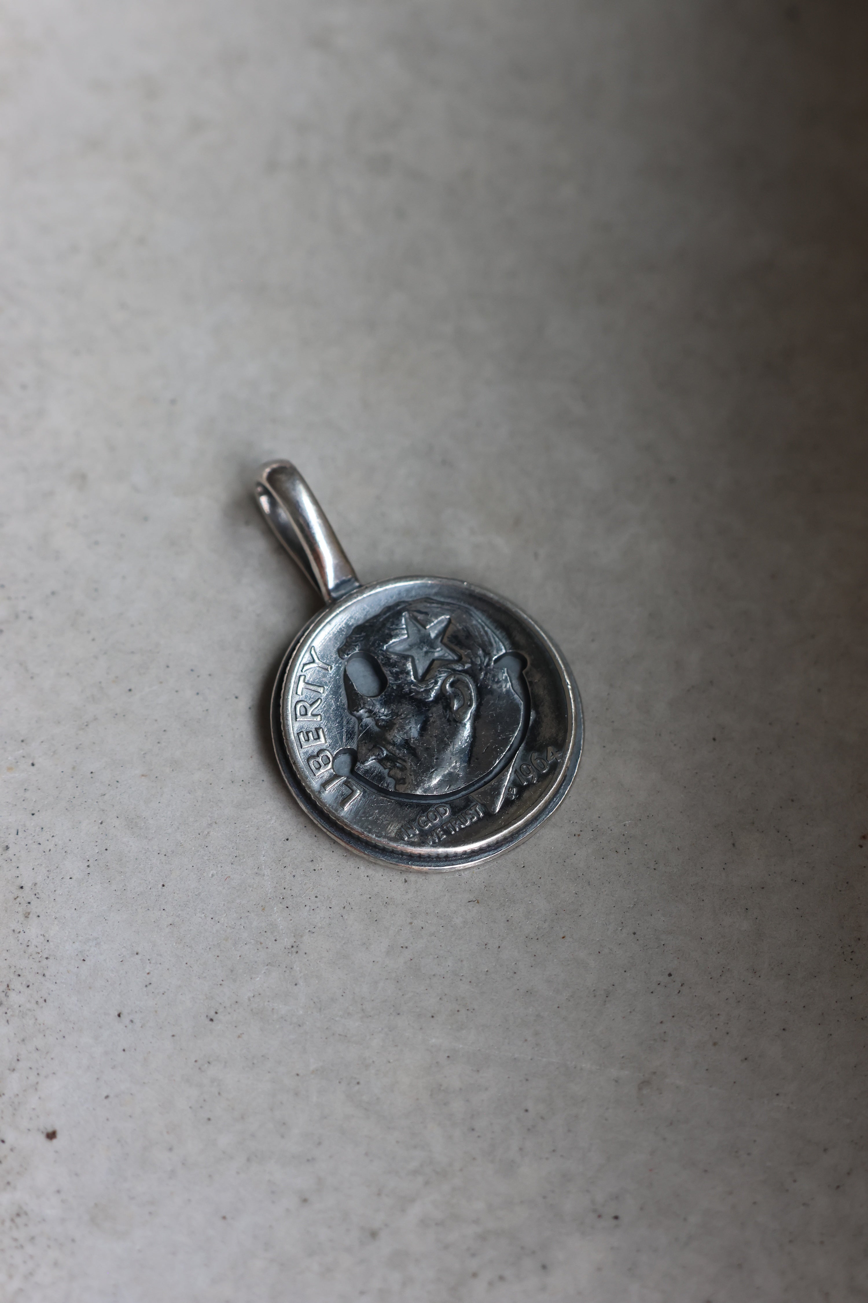 10¢ Star Smile Pendant
