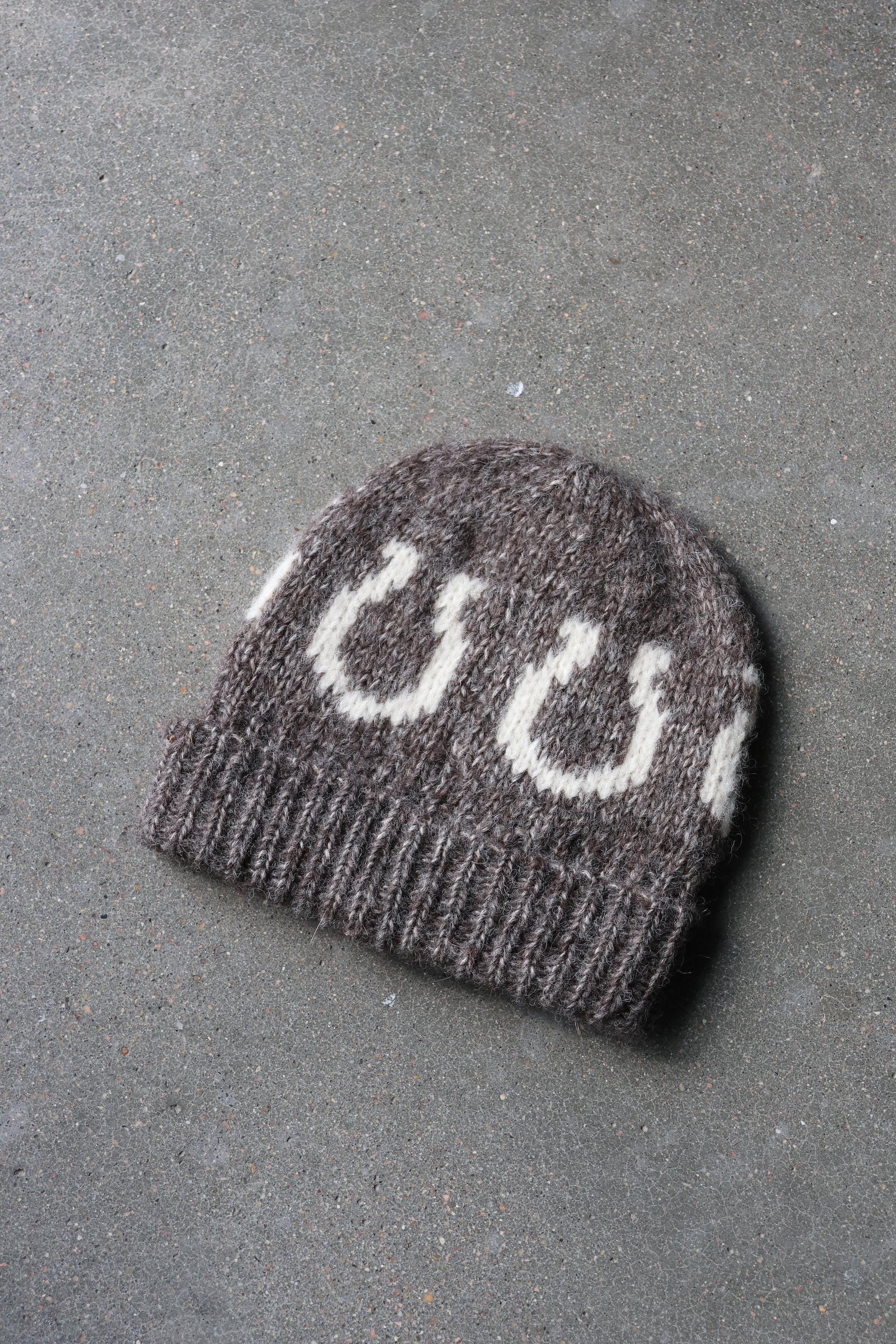 Alpaca Horseshoe Beanie Charcoal