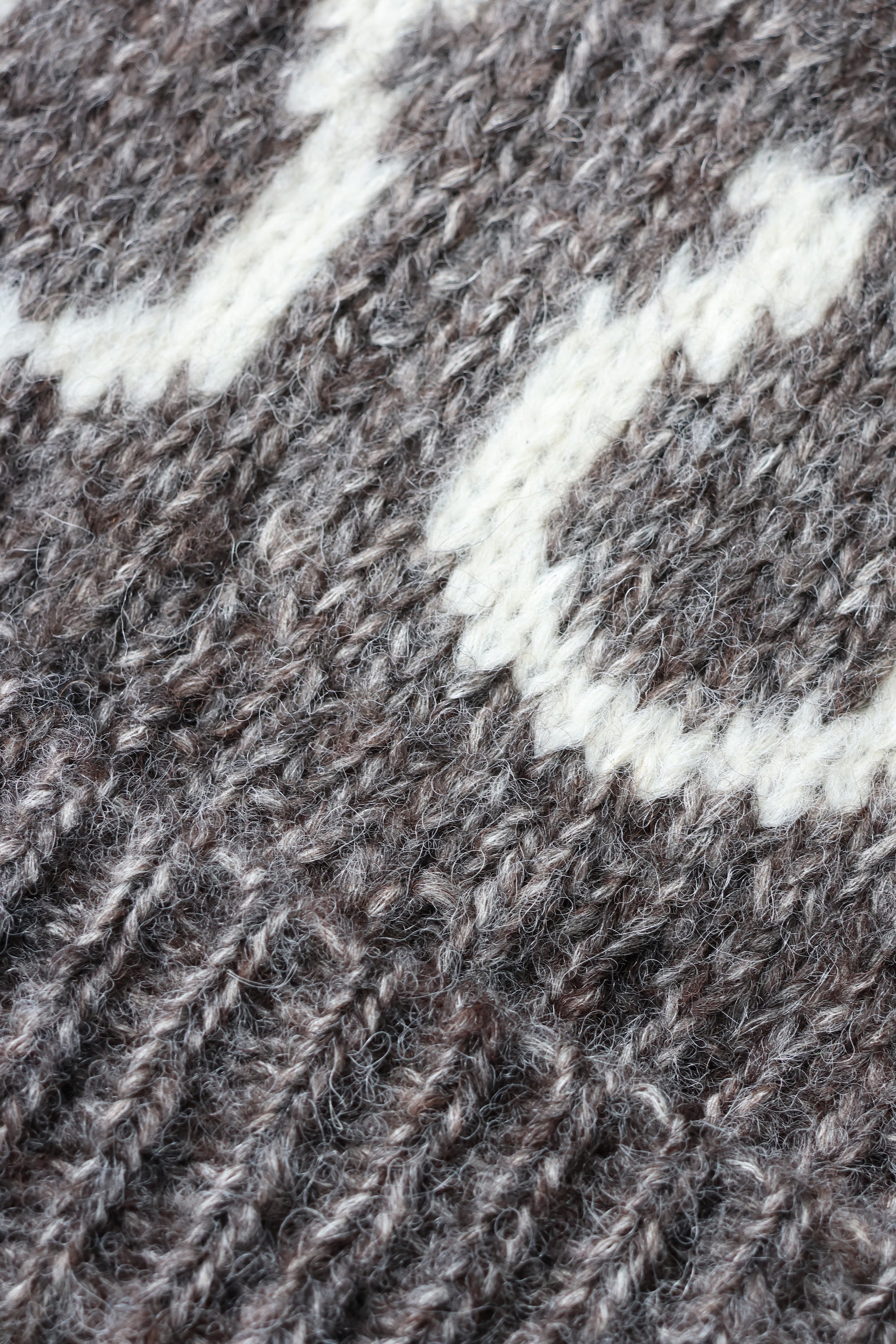 Alpaca Horseshoe Beanie Charcoal