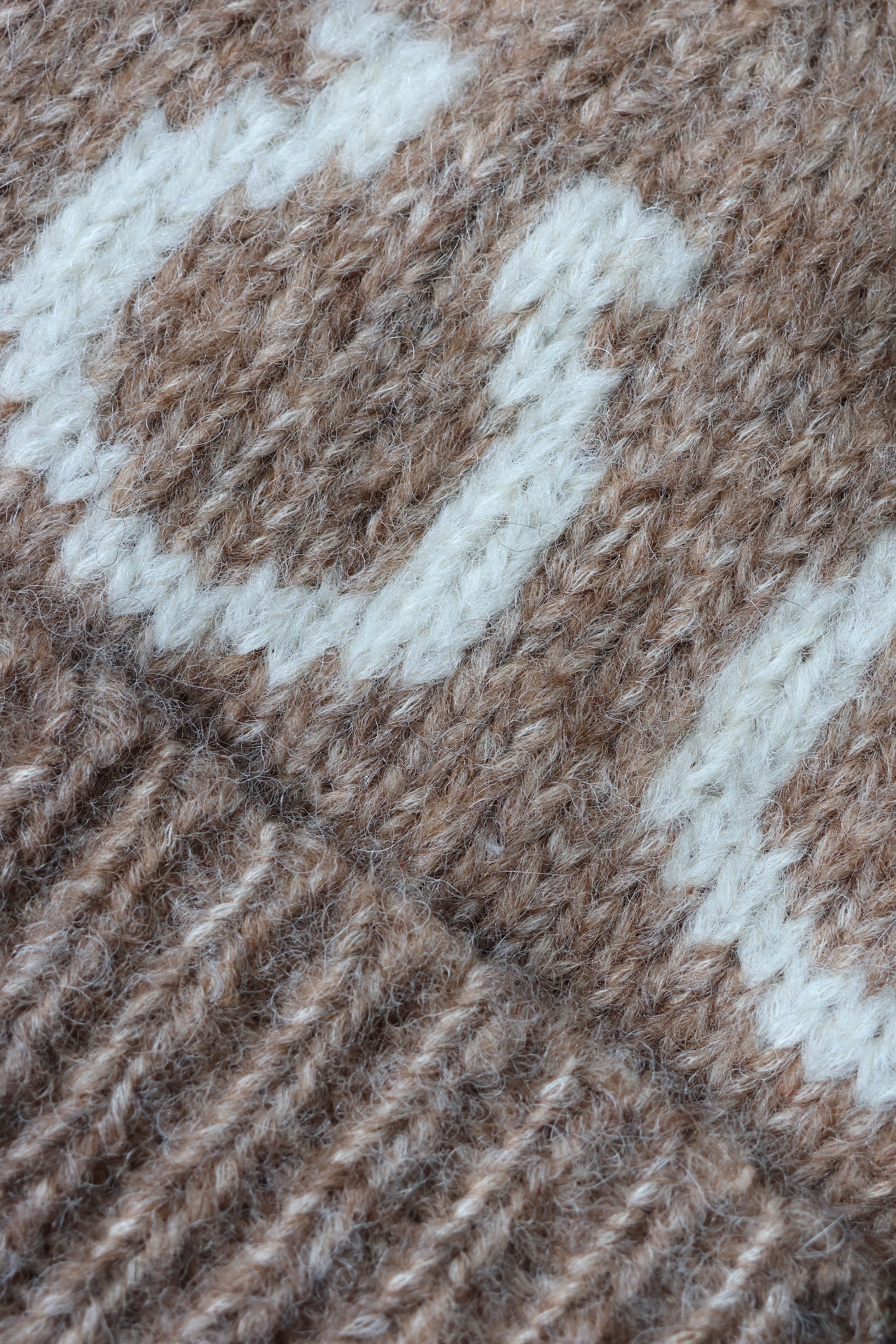 Alpaca Horseshoe Beanie Dark Brown