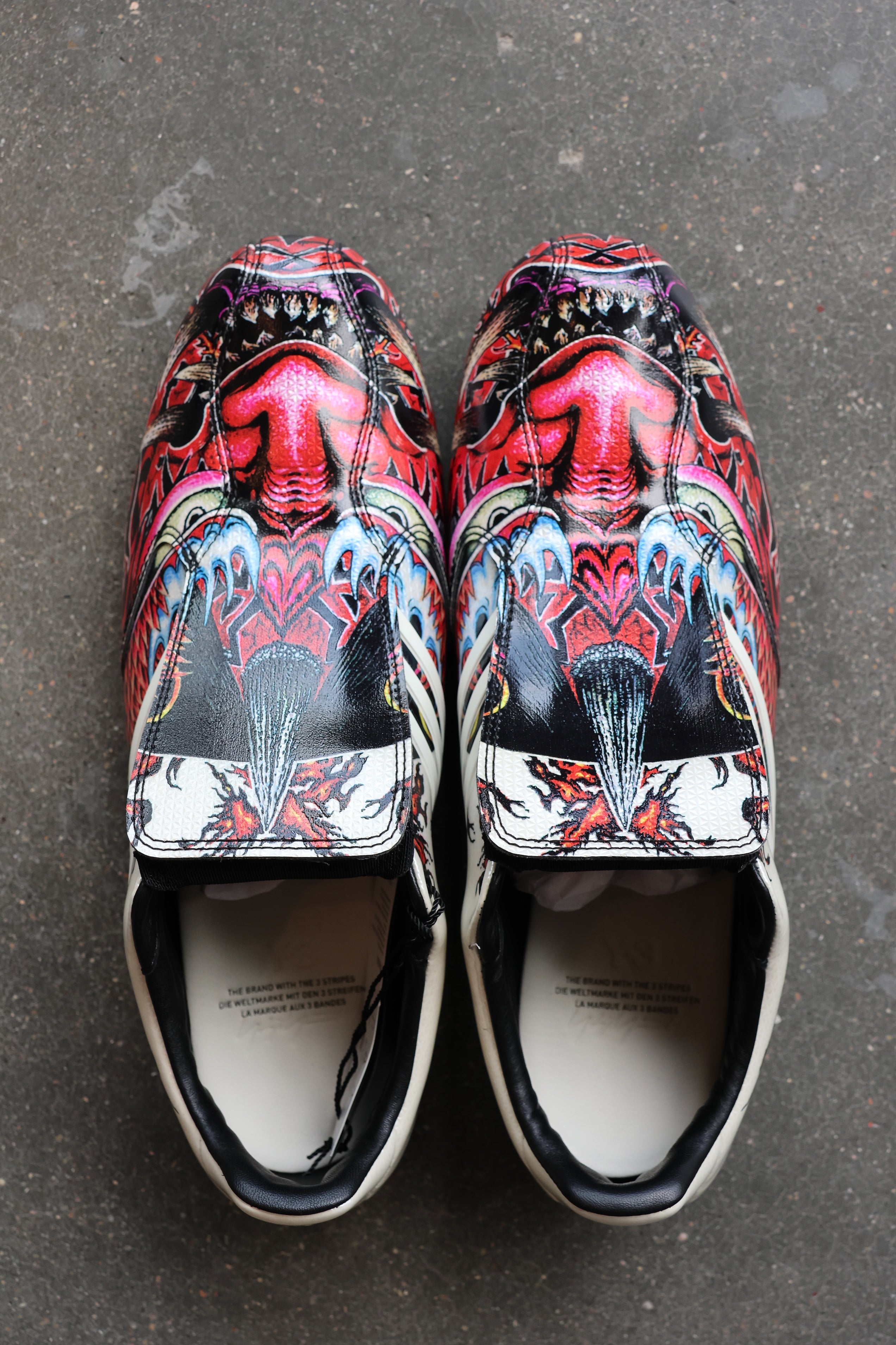 F50 Tunit Black/Off White/Actmar