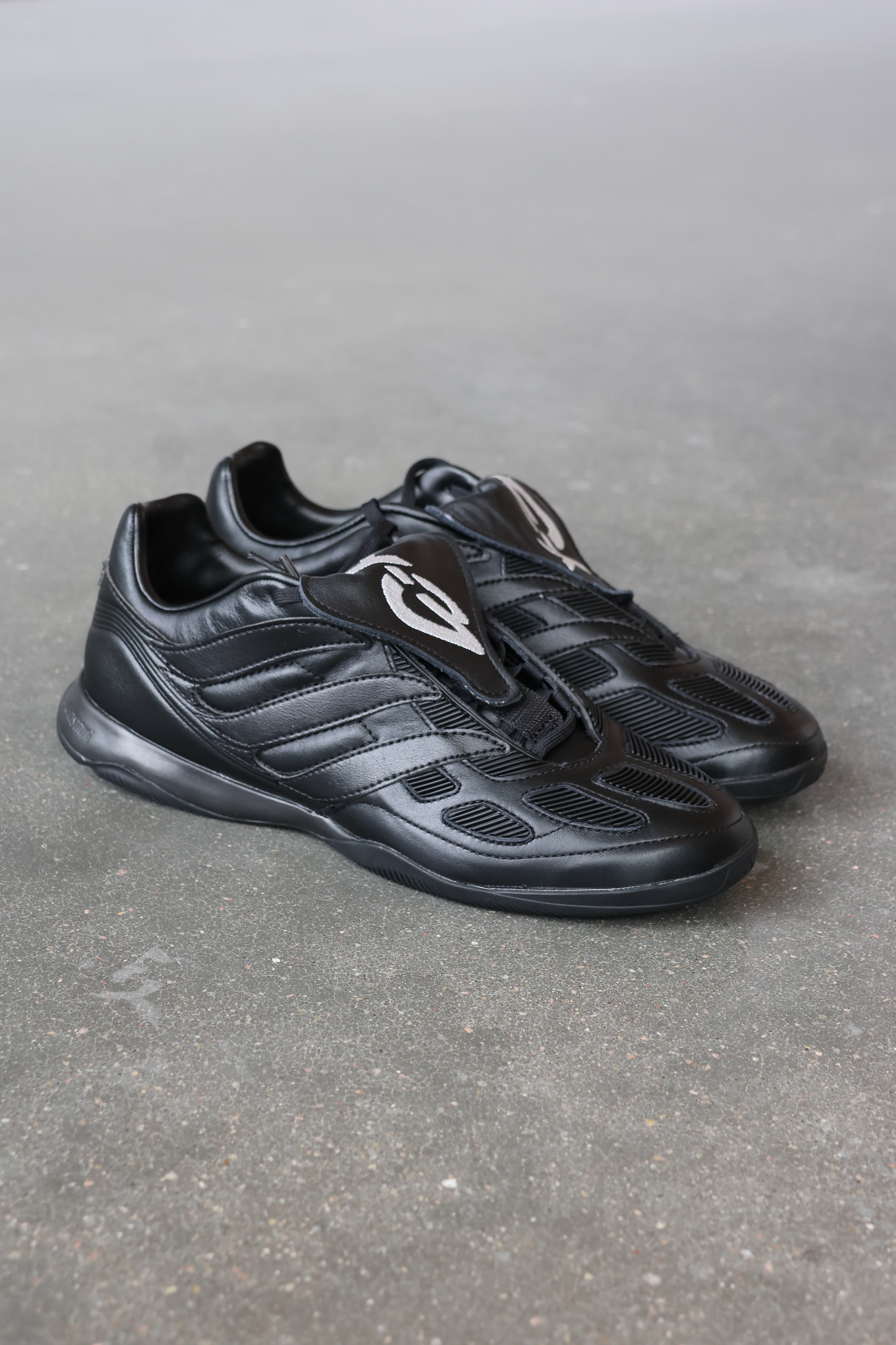 Predator Precision Black/Off White