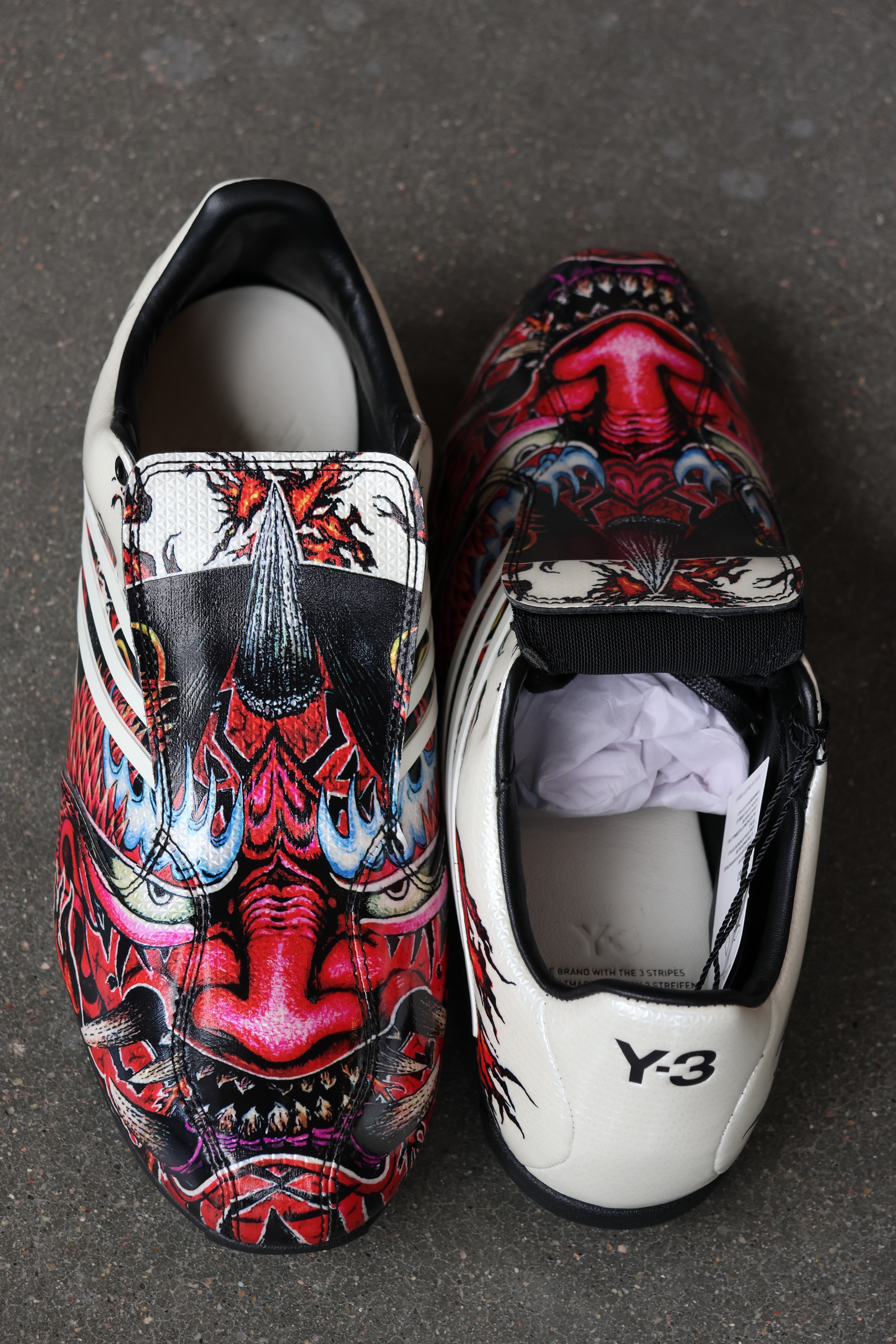 F50 Tunit Black/Off White/Actmar