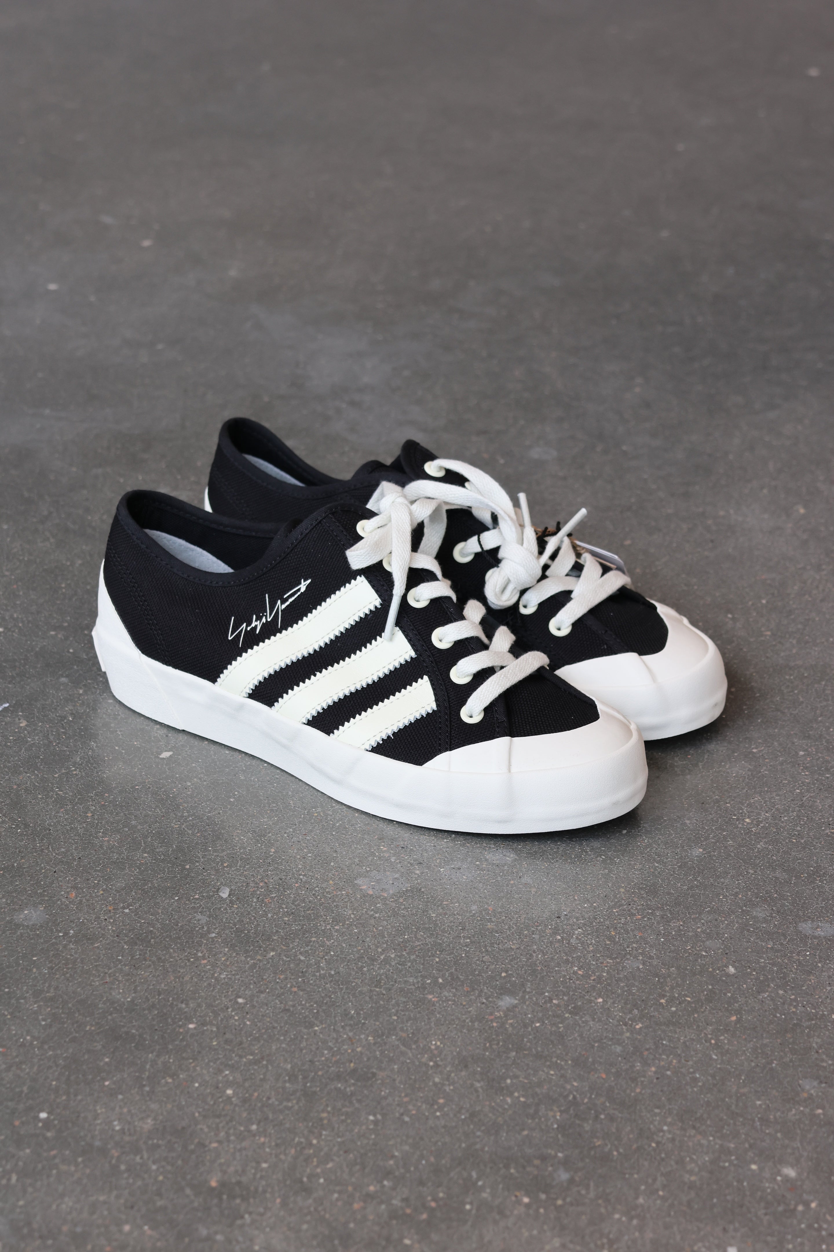 Niso Lo Black/Off White