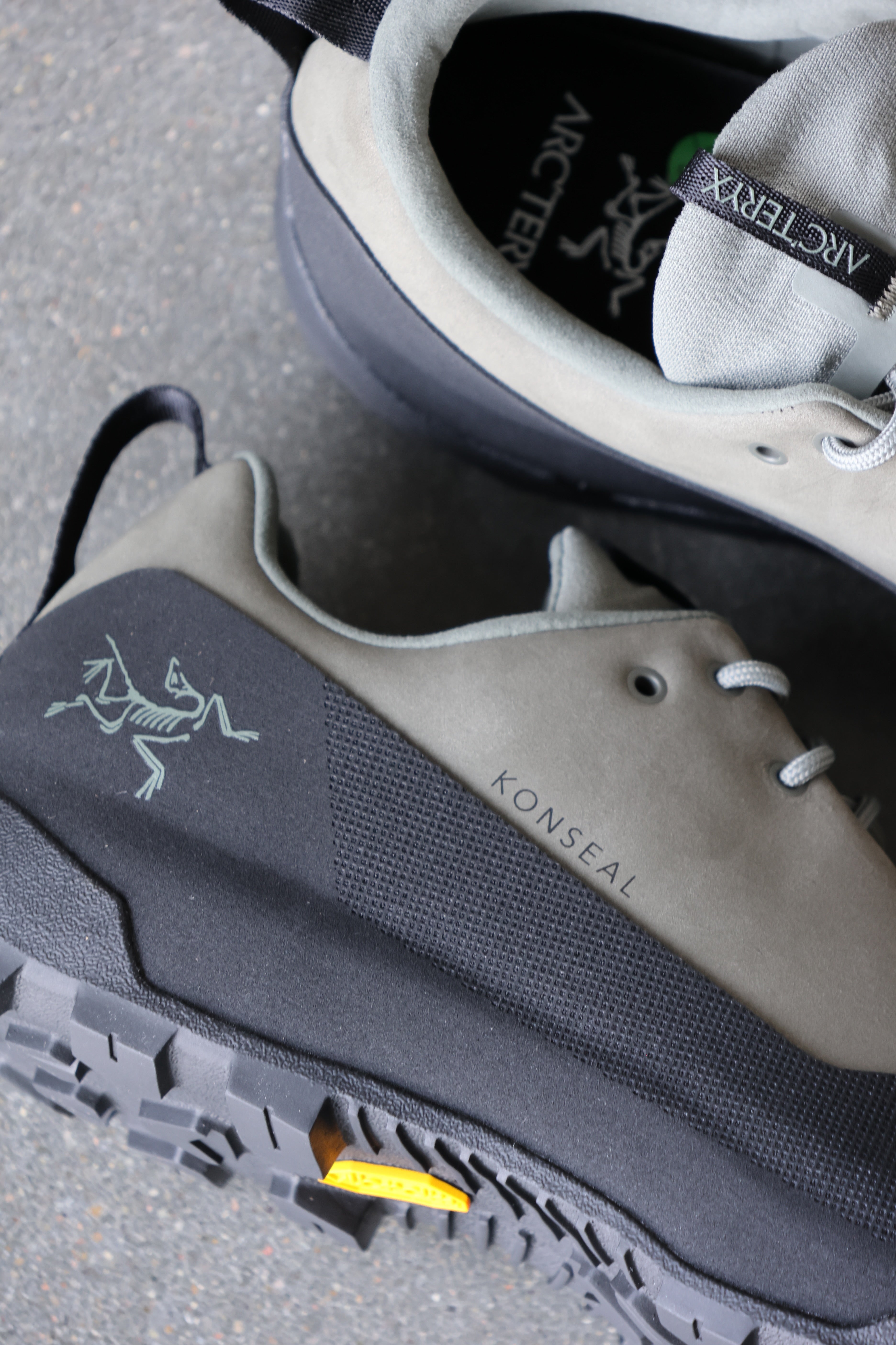 Konseal Forage / Black