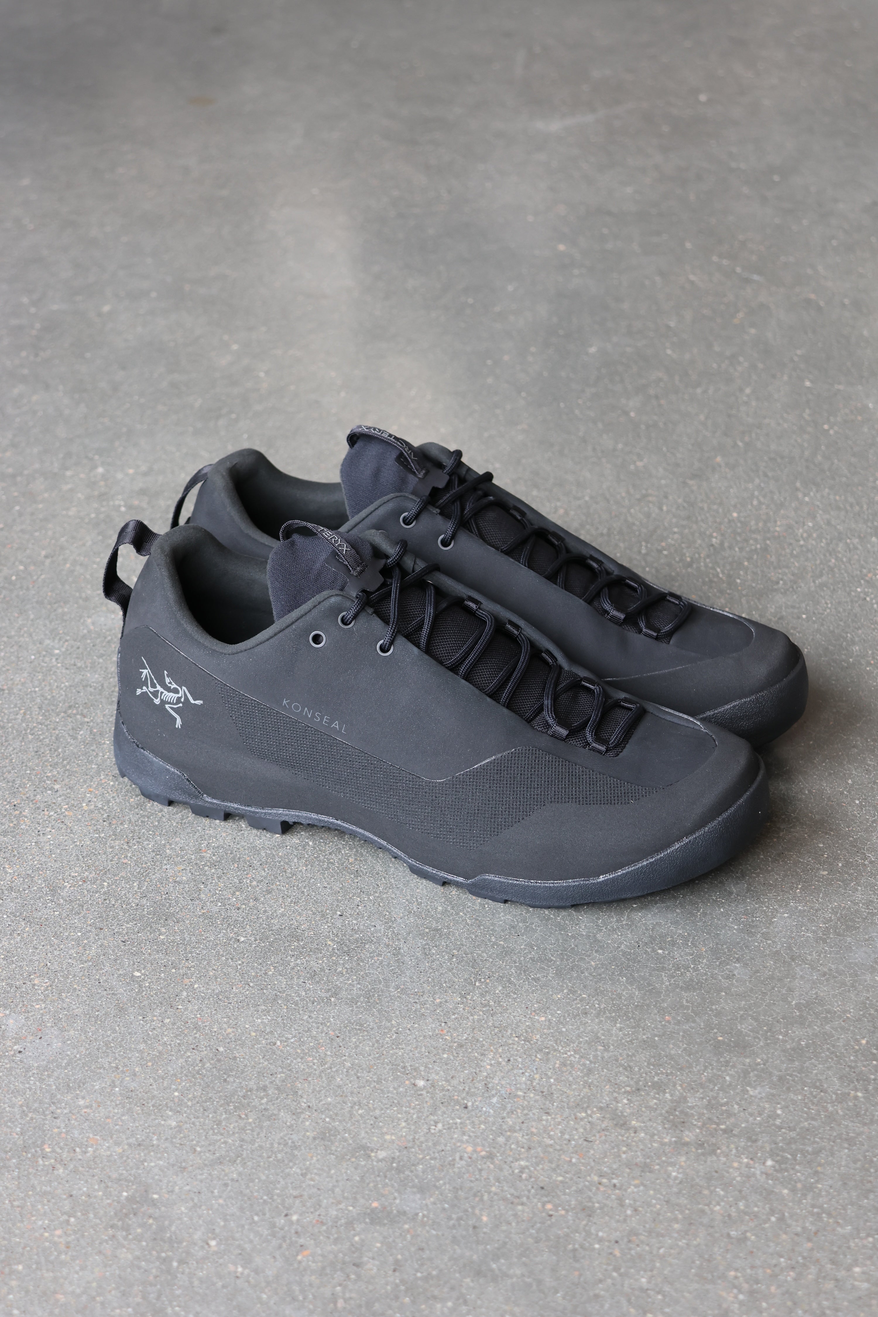 Konseal Black