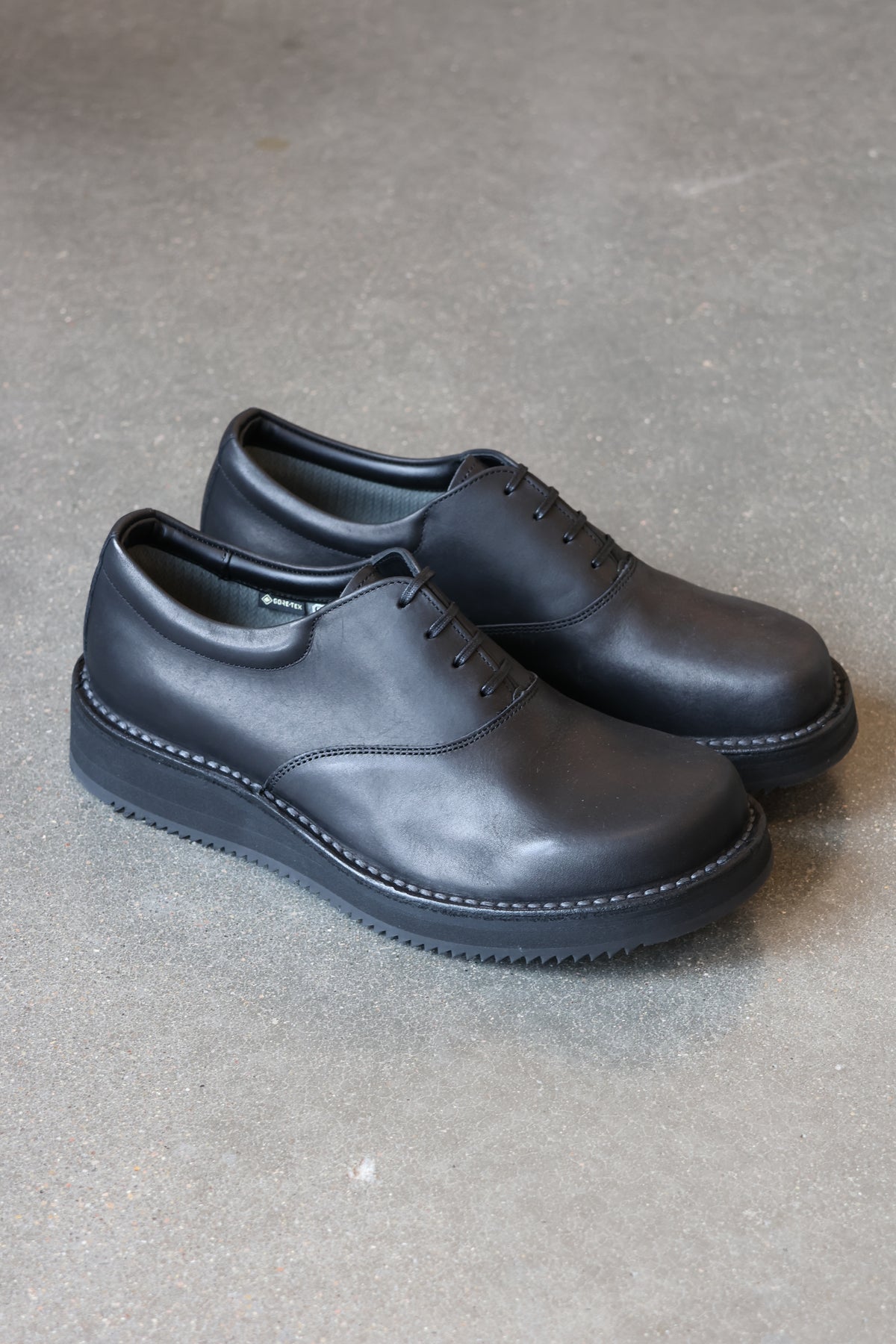 GORE-TEX Plain Toe Shoes Black