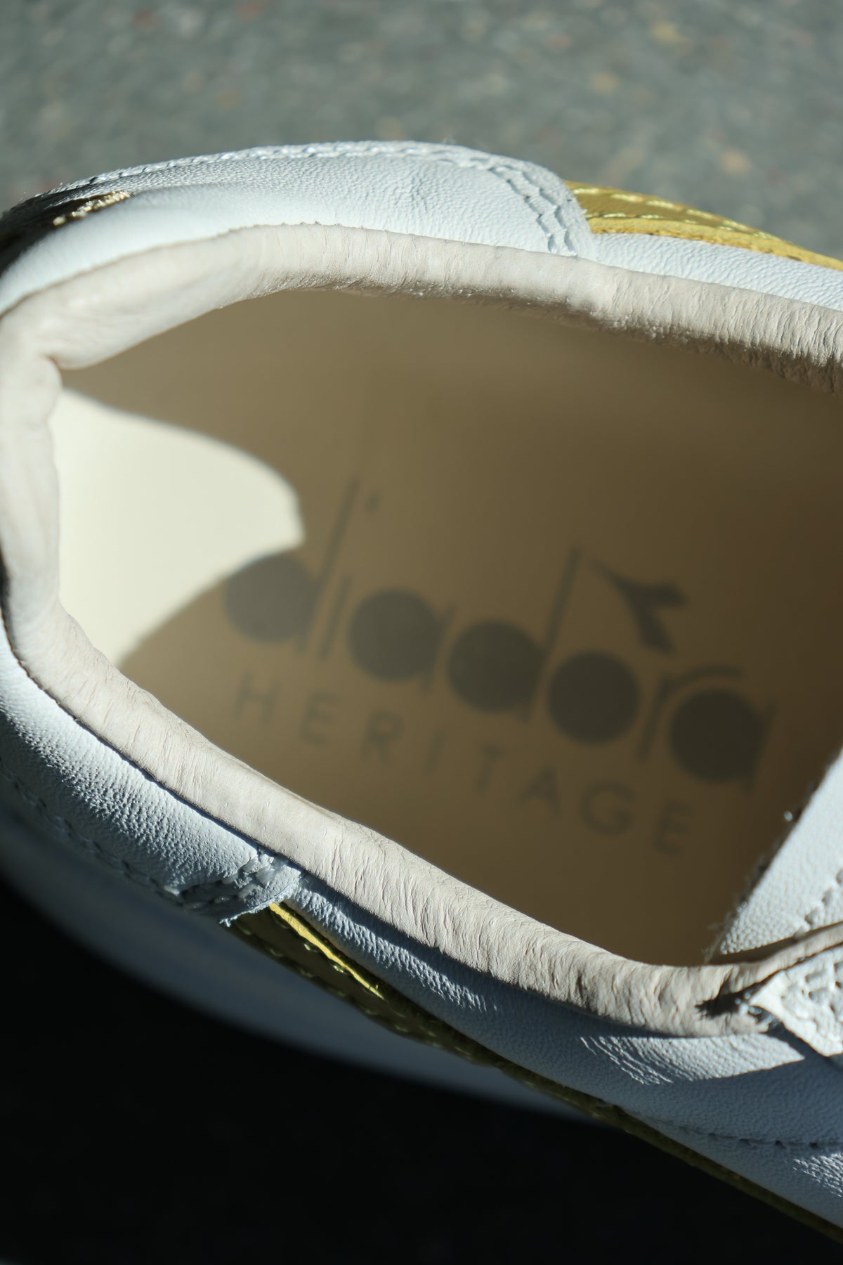 B.Elite White/Gold