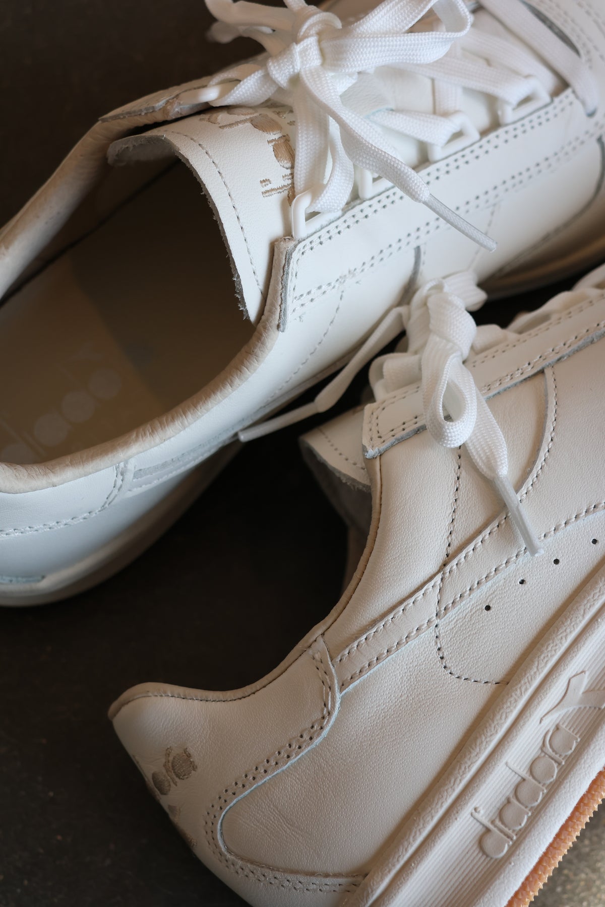 B.Elite White/Middle Gum