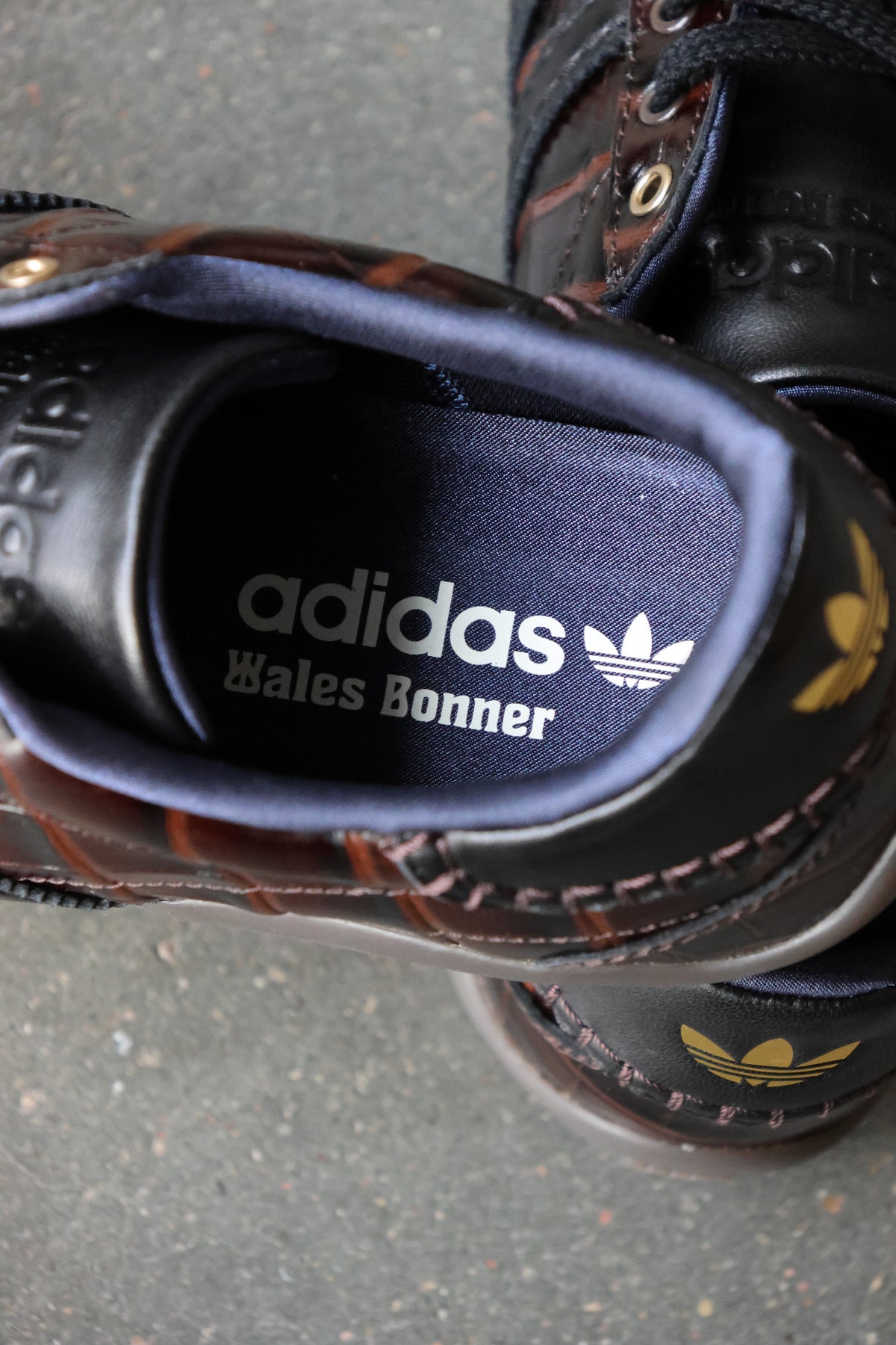 Karintha Croc Dark Brown/Core Black/Gold Metallic