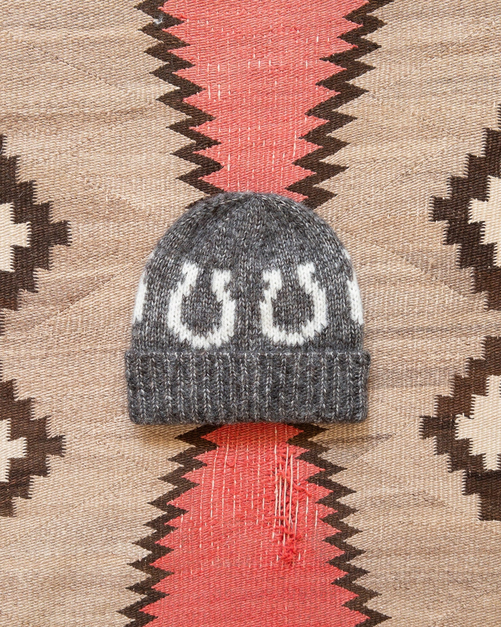 Alpaca Horseshoe Beanie Charcoal