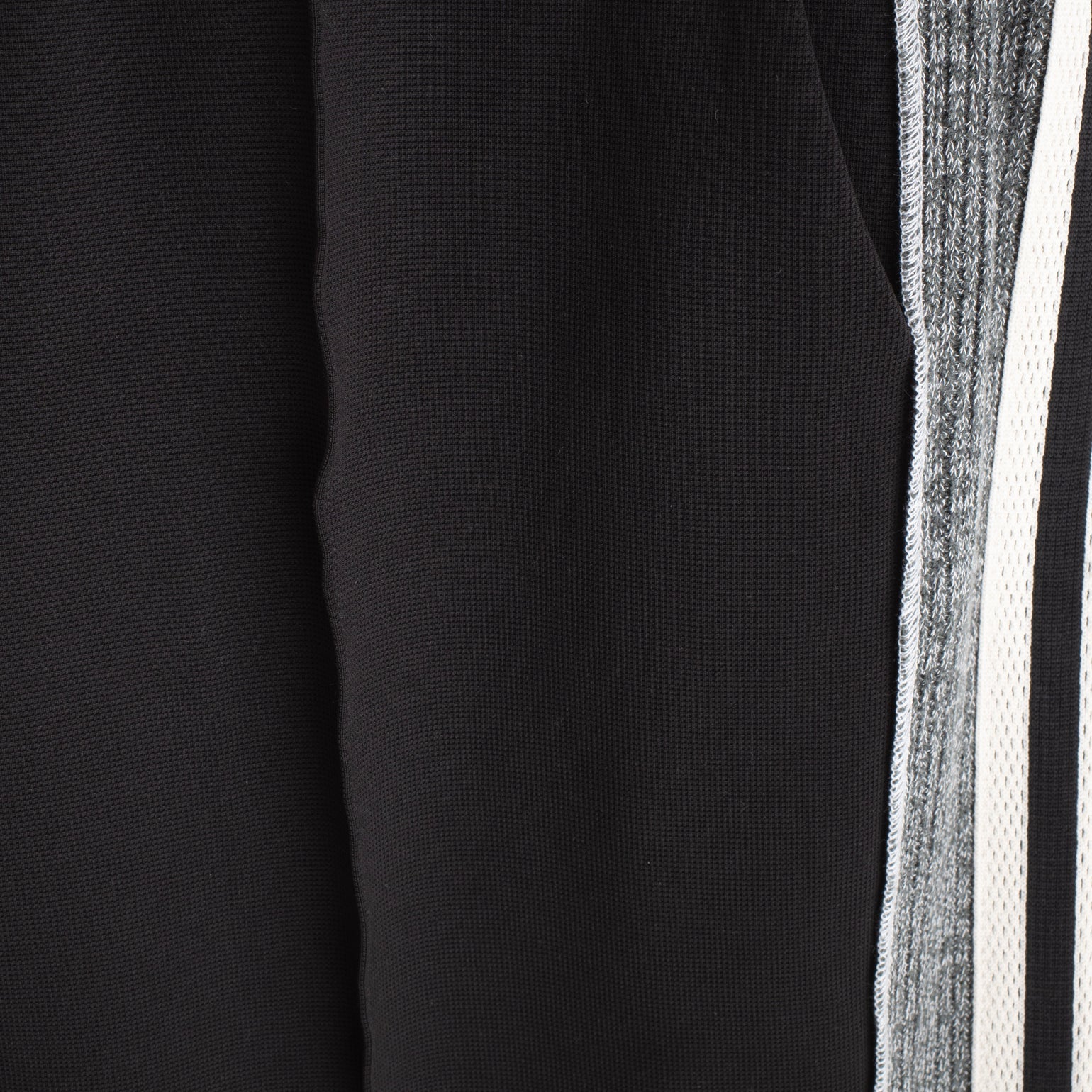 Panel Pleat Shorts Black/Blue