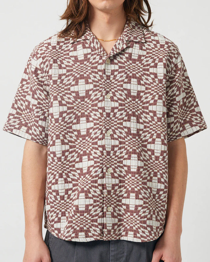 Wavy Optic Jacquard SS Camp Brown