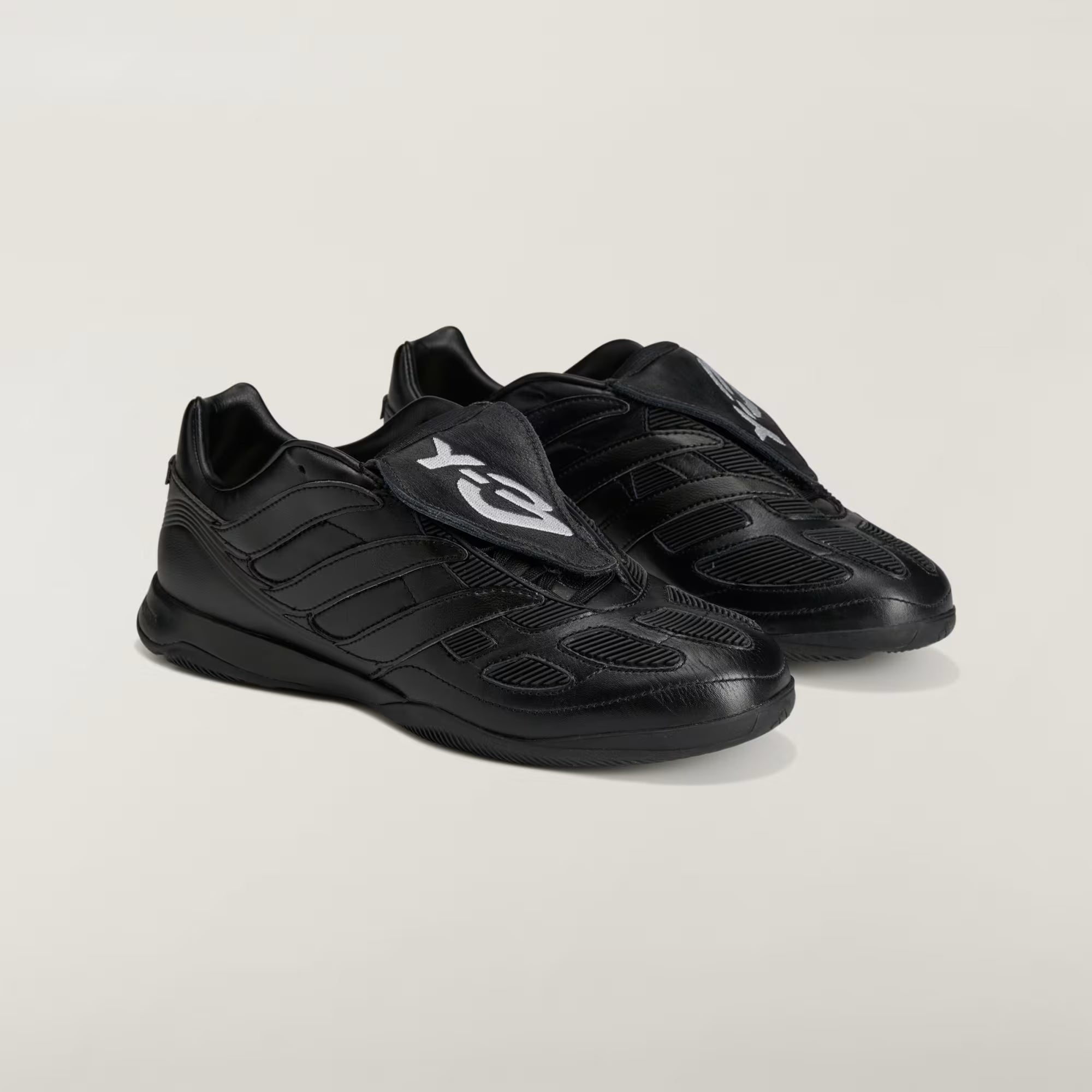 Predator Precis Black/Off White