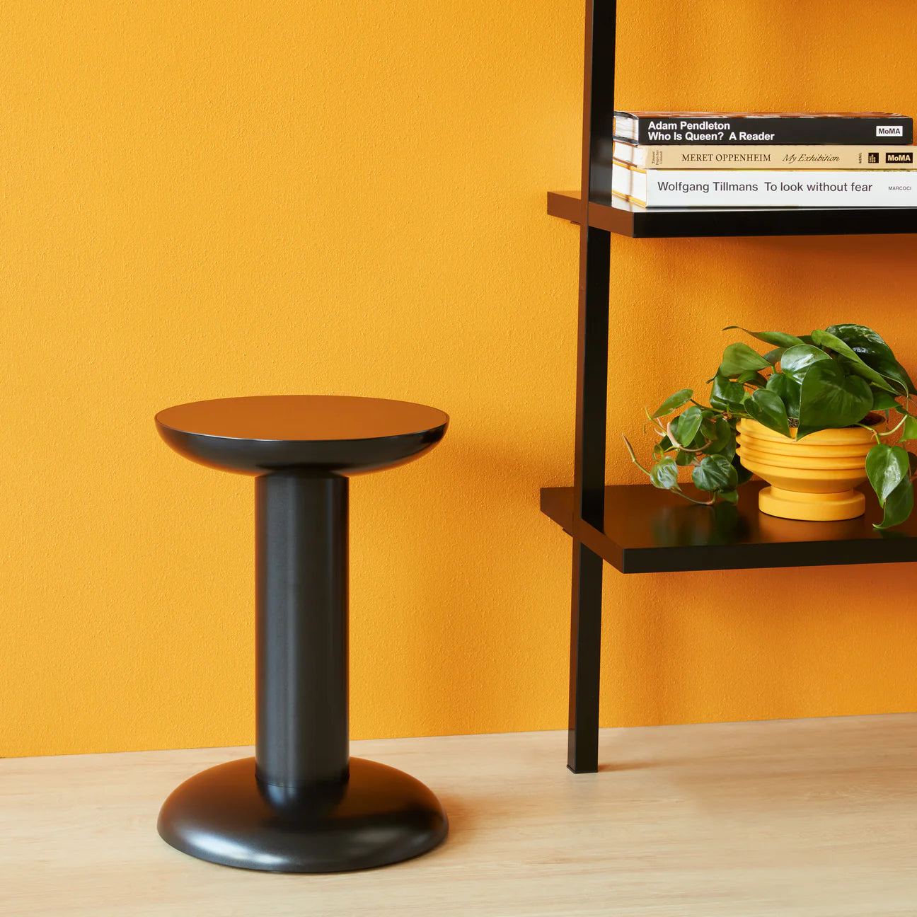 Thing Stool Black